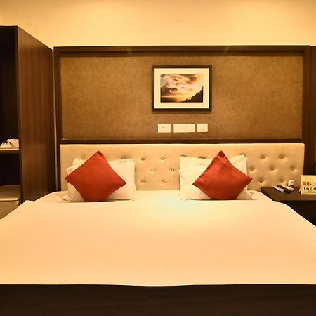 Casa Broadway-A Boutique Hotel コルカタ エクステリア 写真
