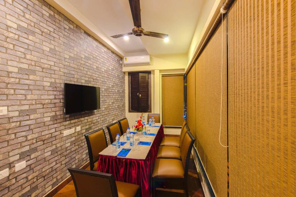 Casa Broadway-A Boutique Hotel コルカタ エクステリア 写真