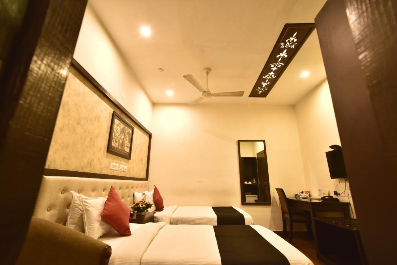 Casa Broadway-A Boutique Hotel コルカタ エクステリア 写真