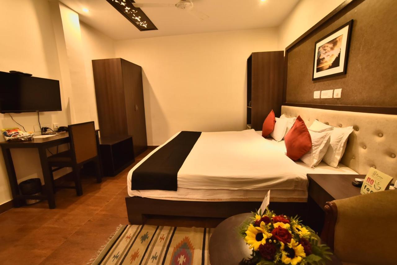 Casa Broadway-A Boutique Hotel コルカタ エクステリア 写真