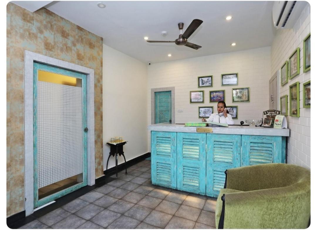 Casa Broadway-A Boutique Hotel コルカタ エクステリア 写真